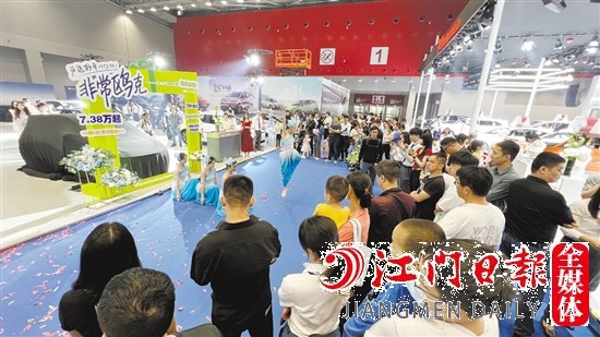 往届车展盛况。