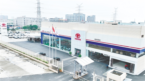 一汽丰田江门永佳4S店位于江门市江海区五邑路456号。